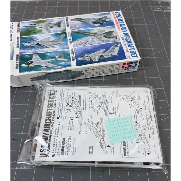 Tamiya 1:350 Scale Navy Aircraft Set Jets Tomcat Hornet Corsair II Model Kit - Picture 5 of 5